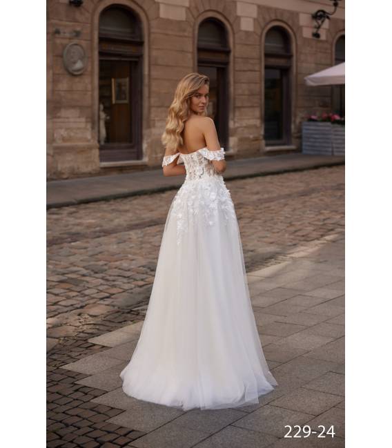 Wedding Dress 22924