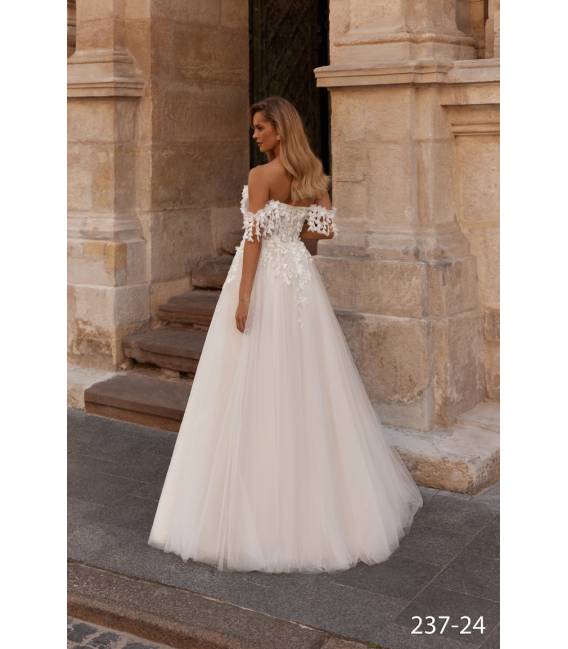 Wedding Dress 23724