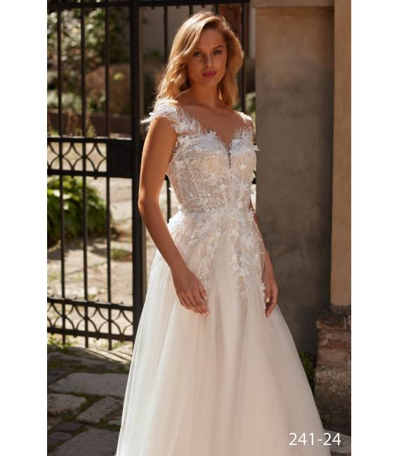 Wedding Dress 24124